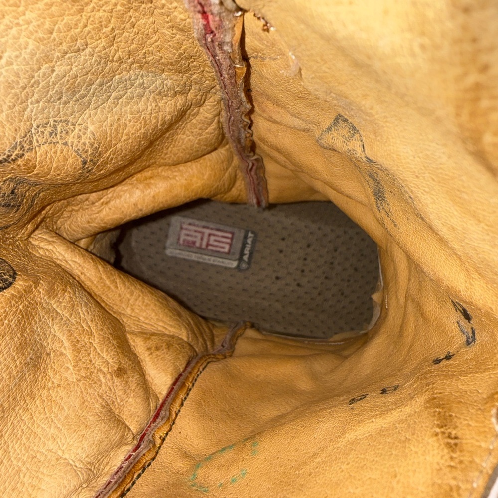 Ariat Tan Leather Interior - Picture 2 of 2